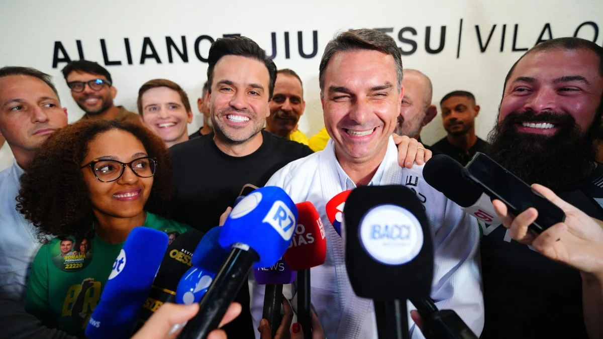 Chapa de Flávio enfrenta pedido de cassação no TSE