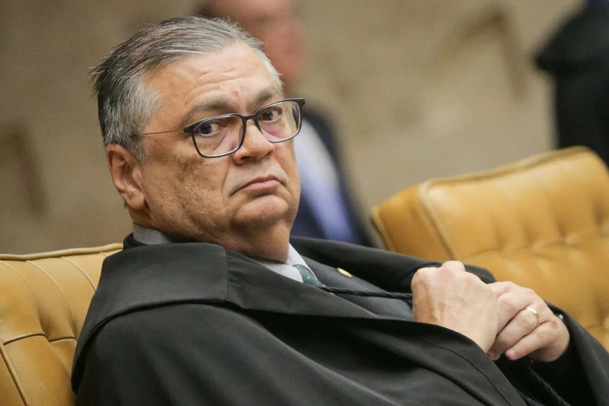 Ameaças contra Dino levam Fachin a acionar PF