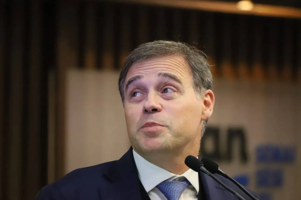 TSE manda CUT apagar críticas a Flávio Bolsonaro