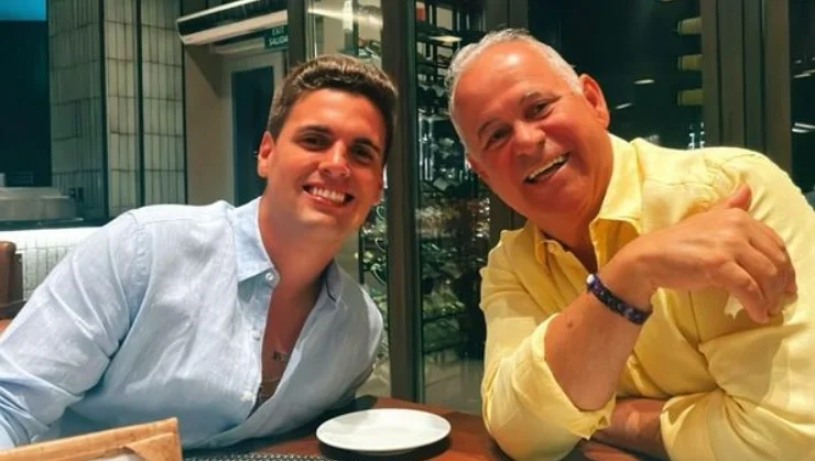 Filho de mandante da morte de Marielle entra em campanha de Flávio Bolsonaro