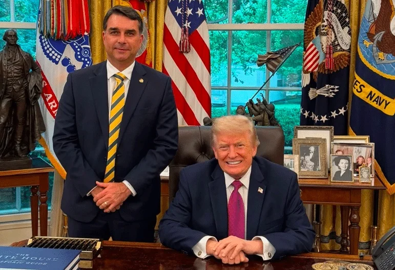 Americanos se revoltam com acolhimento de Flávio Bolsonaro e exigem deportação imediata